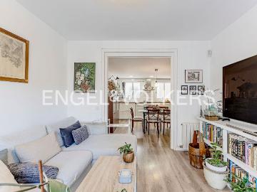Piso en venta en Barcelona, Sant Genís dels Agudells. Piso de 80 m2 con balcón y ascensor en PenitentsSan Genís dels Agudells. Pisos.