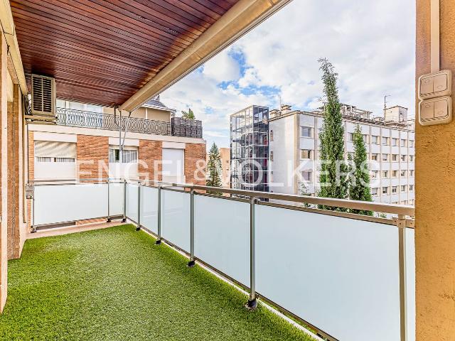 Piso en venta en Barcelona, Sant Gervasi Bonanova. Luminosidad, amplitud y versatilidad en el corazón de La Bonanova. Pisos.