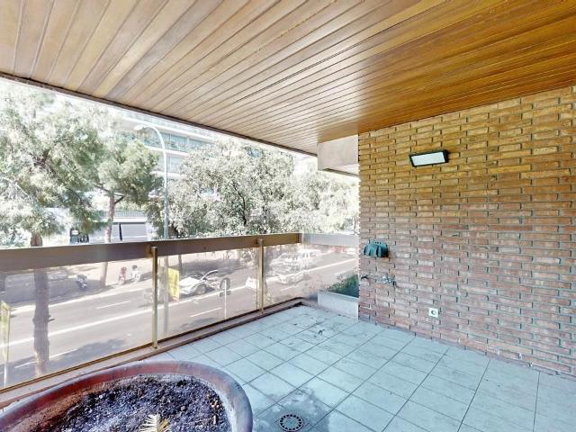 Piso en venta en Barcelona, Sant Gervasi Galvany. A reformar y alquiler con opción a compra. Pisos.