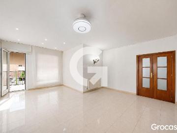 Piso en venta en Barcelona, Sant Gervasi Galvany. Amplia vivienda de 130 m con ascensor directo, 4 dormitorios y excelente luminosidad en SANT GERVASI. Pisos.