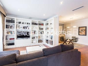 Piso en venta en Barcelona, Sant Gervasi Galvany. Fantástico piso reformado con 4 dormitorios. Pisos.