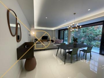 Piso en venta en Barcelona, Sant Gervasi Galvany. Piso de 145 m2 con piscina y solárium en Sant Gervasi única unidad disponible. Pisos.