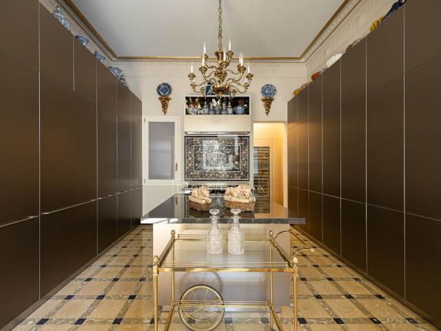 Piso en venta en Barcelona, Sant Gervasi Galvany. Piso Excelentes de 4 dormitorios con 12m terraza en venta en Eixample Izquierdo. Pisos.