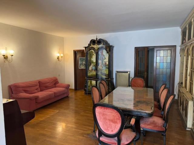 Piso en venta en Barcelona, Sant Gervasi Galvany. PISO 115M2 A REFORMAR EN LA CALLE SANTALÓ. Pisos.