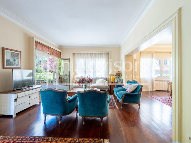 Piso en venta en Barcelona, Sant Gervasi Galvany. Sensacional y enorme piso segregable con terrazas y garaje en Galvany. Pisos.