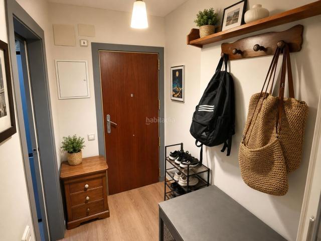 Piso en venta en Barcelona, Sant Ramon Maternitat. ? ¡PISO EN VENTA CON PISCINA COMUNITARIA! ?. Pisos.
