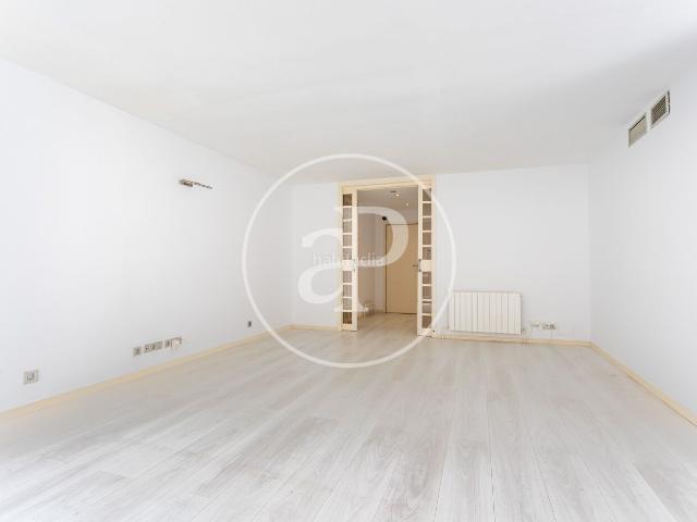 Piso en venta en Barcelona, Sant Ramon Maternitat. Piso en venta en Les Corts. Pisos.