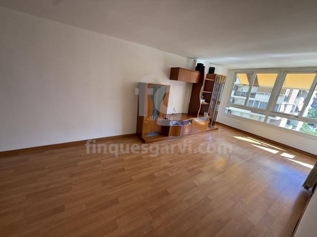 Piso en venta en Barcelona, Sant Ramon Maternitat. Pisos.