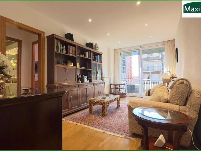 Piso en venta en Barcelona, Sant Ramon Maternitat. Pisos.