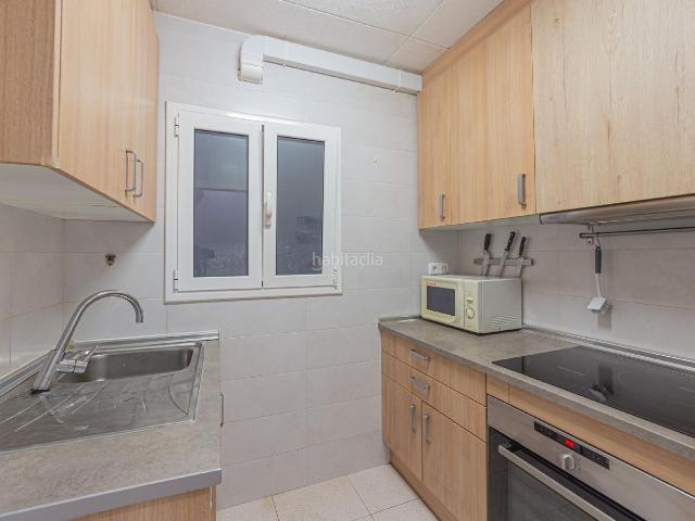 Piso en venta en Barcelona, Sant Ramon Maternitat. Próximo al Camp Nou. Pisos.