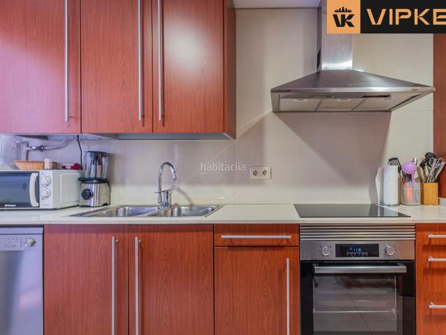 Piso en venta en Barcelona, Sants Badal. VENTA DE PISO CON EL PARKING INCLUIDO. Pisos.