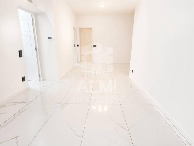Piso en venta en Barcelona, Sants. Espectacular piso reformado de 100 m en la Rambla Brasil. Pisos.