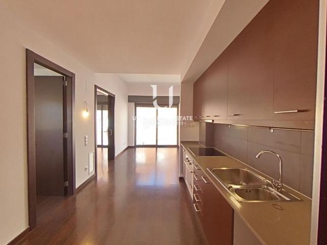 Piso en venta en Barcelona, Sants. Piso alquilado 2 hab. Rentabilidad 4,2 sin comisiones. Pisos.