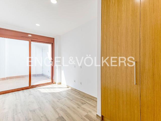 Piso en venta en Barcelona, Sants. Planta baja nueva en Sants. Pisos.
