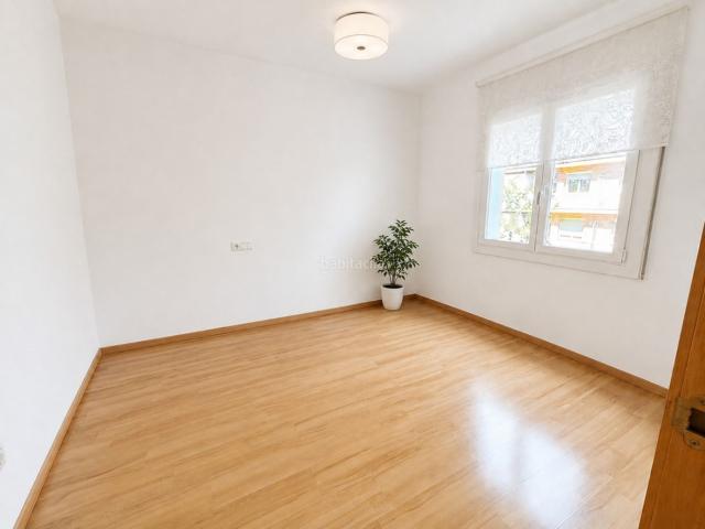 Piso en venta en Barcelona, Sagrada Família. Amplio piso c ascensor 3 Hab cerca de Glòries y S.Familia. Pisos.