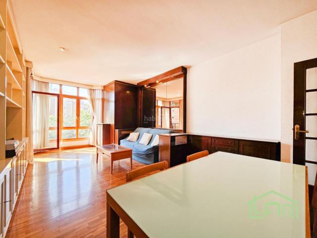 Piso en venta en Barcelona, Sagrada Família. Amplio y Luminoso Piso con Vistas a la Avinguda Gaudí, junto a la Sagrada Família. Pisos.