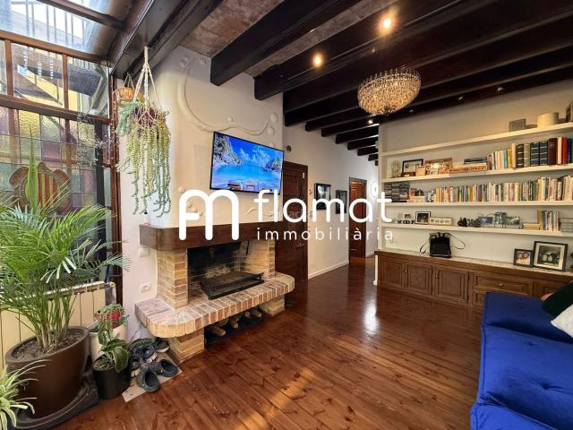 Piso en venta en Barcelona, Sagrada Família. Ático único en psg Gaiolà. Pisos.