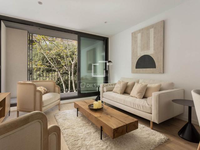Piso en venta en Barcelona, Sagrada Família. En venta piso de obra nueva en lEixample Derecho, con tres dormitorios y terraza de 5 m. Pisos.