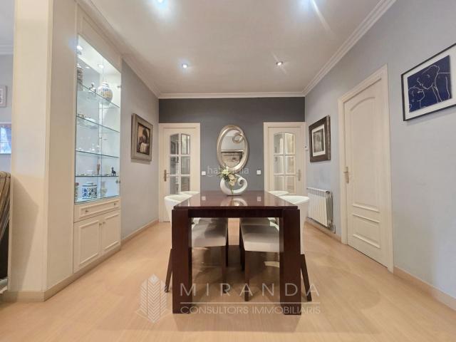Piso en venta en Barcelona, Sagrada Família. Exclusiva Quinta Planta con Vistas a la Sagrada Família Eixample Dret. Pisos.