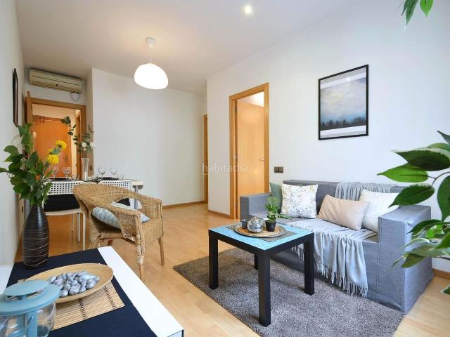 Piso en venta en Barcelona, Sagrada Família. Piso exterior de dos dormitorios cerca de la Sagrada Família. Pisos.