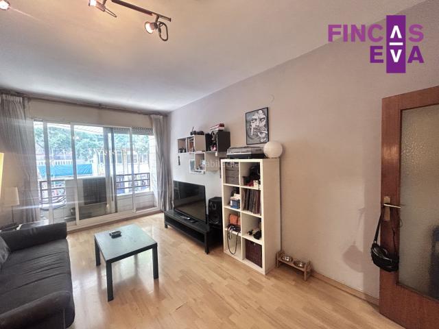 Piso en venta en Barcelona, Sagrada Família. PISO CON MUCHAS POSIBILIDADES DE REDISTRIBUCIÓN EN EIXAMPLE. Pisos.