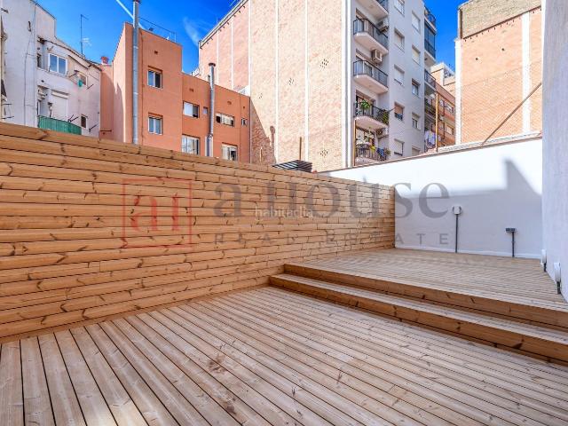 Piso en venta en Barcelona, Sagrada Família. PISO DE OBRA NUEVA CON TERRAZA DE 30M2 LISTO PARA ENTRAR A VIVIR CERCA DE LA SAGRADA FAMILIA. Pisos.