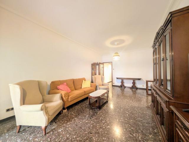 Piso en venta en Barcelona, Sagrada Família. Pisos.