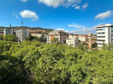 Piso en venta en Barcelona, Sarrià. Piso alto, muy luminoso y con terraza en Sarrià. Pisos.