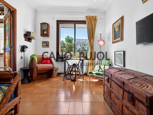 Piso en venta en Barcelona, Sarrià. Piso de 2 habitaciones en Sarrià. Pisos.