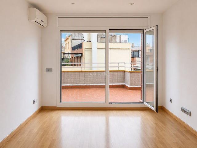 Piso en venta en Barcelona, Sarrià. VIVIENDA CON TERRAZA EN SARRIA. Pisos.