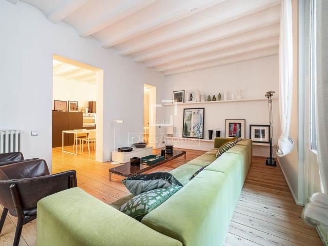 Piso en venta en Barcelona, St. Pere Sta. Caterina El Born. Excelente piso de diseño en El Born. Pisos.