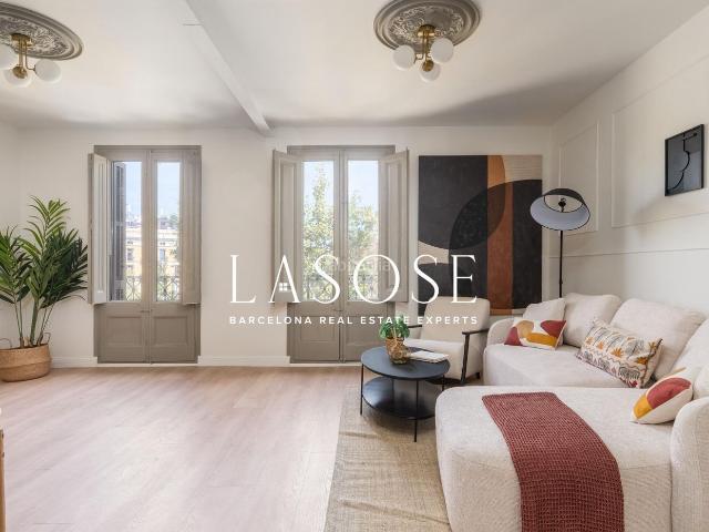 Piso en venta en Barcelona, St. Pere Sta. Caterina El Born. Exclusiva vivienda completamente renovada junto al Arc de Triomf en Barcelona. Pisos.