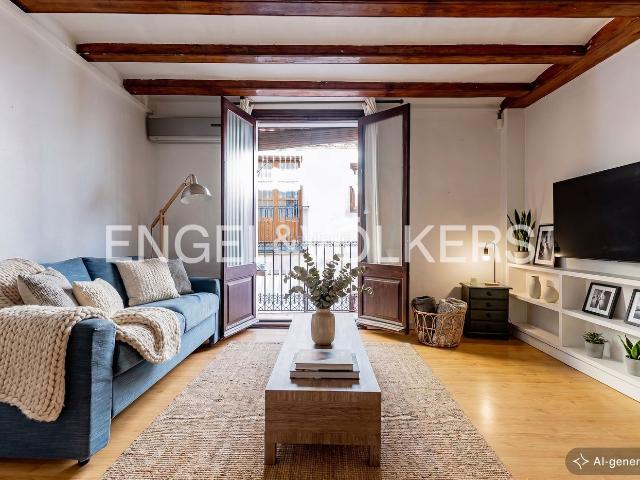 Piso en venta en Barcelona, St. Pere Sta. Caterina El Born. Auténtico Born, encantador piso muy luminoso. Pisos.