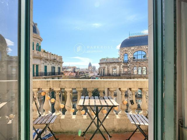 Piso en venta en Barcelona, St. Pere Sta. Caterina El Born. Fantástico piso en un edificio histórico en el centro de Barcelona. Pisos.