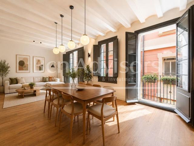 Piso en venta en Barcelona, St. Pere Sta. Caterina El Born. Fantástico piso reformado a estrenar con bóveda catalana en El Born. Pisos.