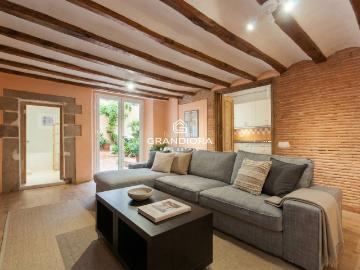 Piso en venta en Barcelona, St. Pere Sta. Caterina El Born. Gótico 280m Premium. Techos 5m. Alto Potencial. Pisos.