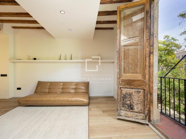 Piso en venta en Barcelona, St. Pere Sta. Caterina El Born. Luz, encanto y vistas abiertas junto al Mercado de Santa Caterina. Pisos.