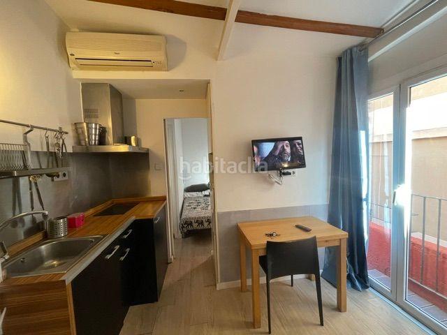 Piso en venta en Barcelona, St. Pere Sta. Caterina El Born. Piso con terraza. Pisos.