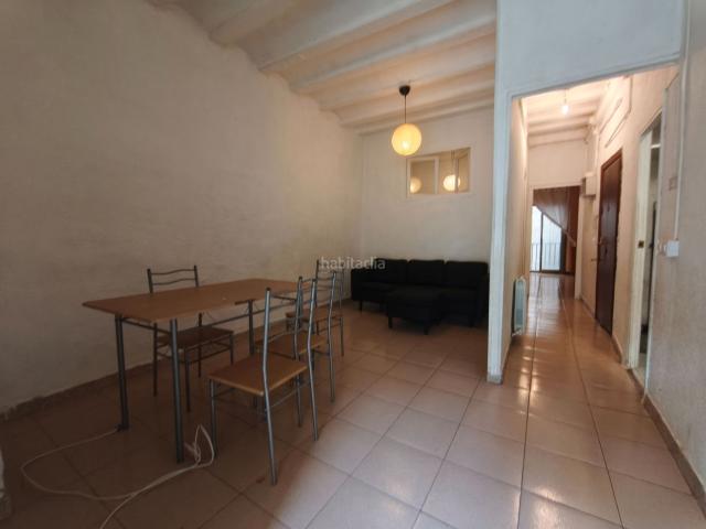 Piso en venta en Barcelona, St. Pere Sta. Caterina El Born. Piso Céntrico a reformar con balcón. Pisos.