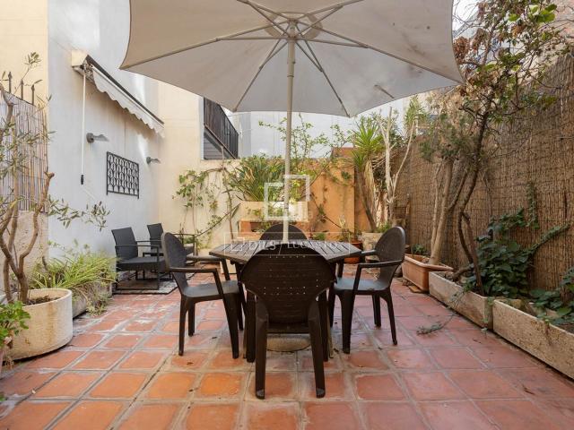 Piso en venta en Barcelona, St. Pere Sta. Caterina El Born. Piso de 5 dormitorios con 29m terraza 7 balcones en venta en El Born, Barcelona. Pisos.