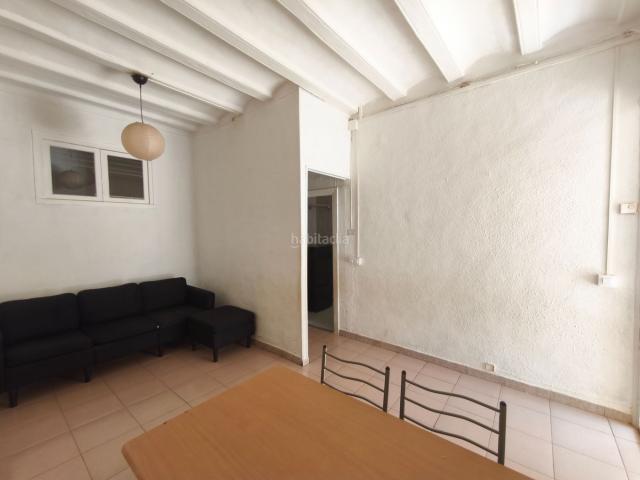 Piso en venta en Barcelona, St. Pere Sta. Caterina El Born. Piso muy luminoso con balcón y terraza. Pisos.