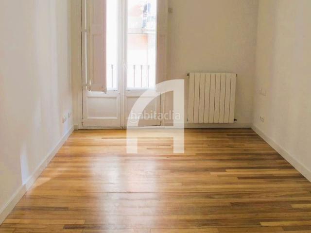 Piso en venta en Barcelona, St. Pere Sta. Caterina El Born. PISO REFORMADO A POCA DISTANCIA DE LA BASÍLICA DE SANTA MARÍA. Pisos.