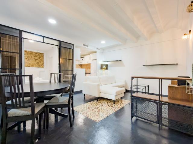 Piso en venta en Barcelona, St. Pere Sta. Caterina El Born. Piso reformado en el Centro. Pisos.