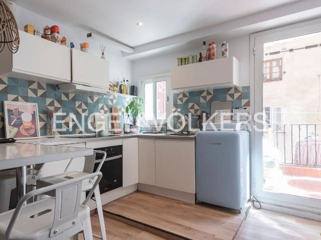 Piso en venta en Barcelona, St. Pere Sta. Caterina El Born. Vivir Barcelona desde dentro luz, terraza y esencia en el Born. Pisos.