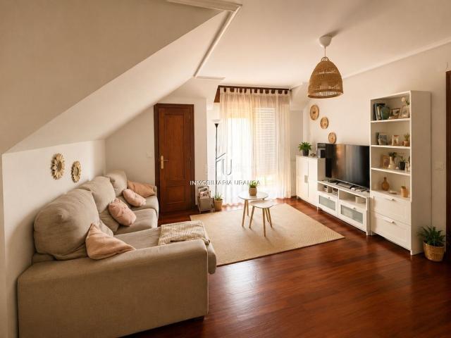 Piso en venta en Bárcena de Cicero. Ático con Terraza Soleada y Garaje Cerrado en Bárcena de Cicero. Pisos Bárcena de.