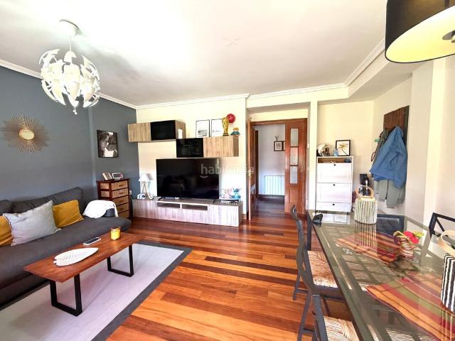 Piso en venta en Barrika. CASA ADOSADA CON VISTAS AL MAR. Pisos.