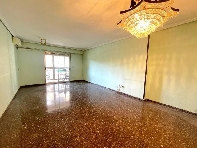 Piso en Venta en Barrio de Patraix