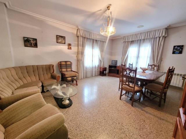 Piso en venta en Baza. Venta de un amplio piso en Baza. Pisos.