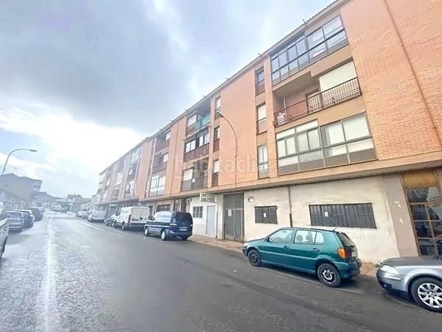 Piso en venta en Bañeza La. PISO CON GARAJE EN LA BAÑEZA. Pisos Bañeza.