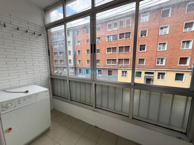 Piso en venta en Beasain. EXCLUSIVA INMOIRAIN Vivienda con ascensor, doble balcón y ubicación estratégica en Oriamendi Kalea, Beasain. Pisos.